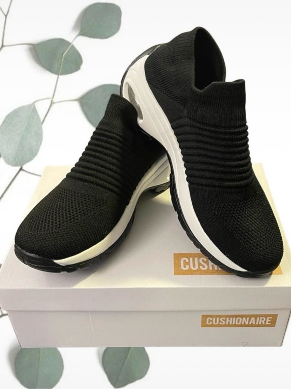 Cushionaire Sneakers - New